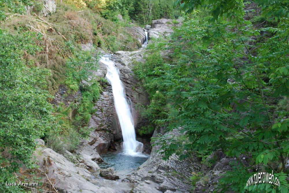 02 Cascata con effetto fotografico 1.JPG